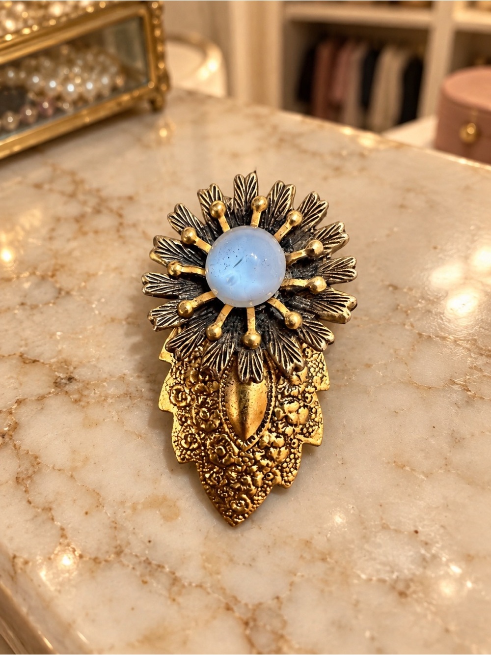 Vintage Ornate Gold-Tone Sunburst Leaf & Moonstone-Style Cabochon Brooch